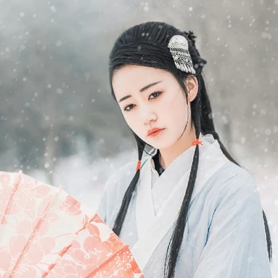 白衣素雪带伞女生头像唯美古风真人头像