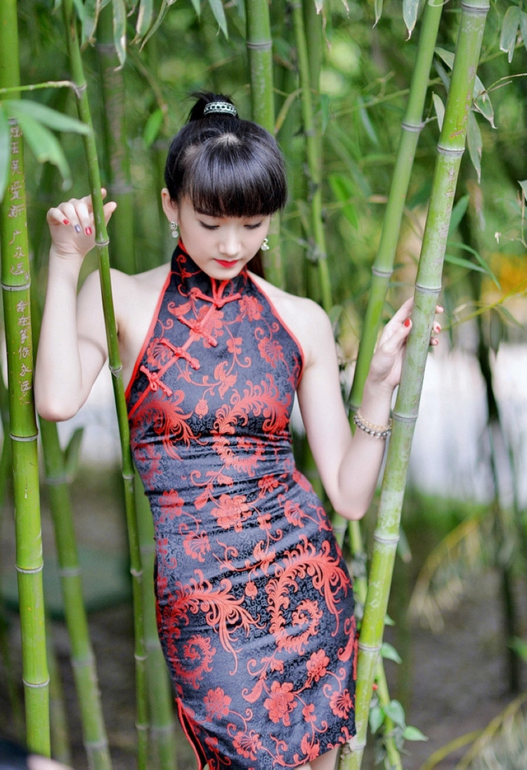 俏美中国风现代紧身旗袍设计艺术