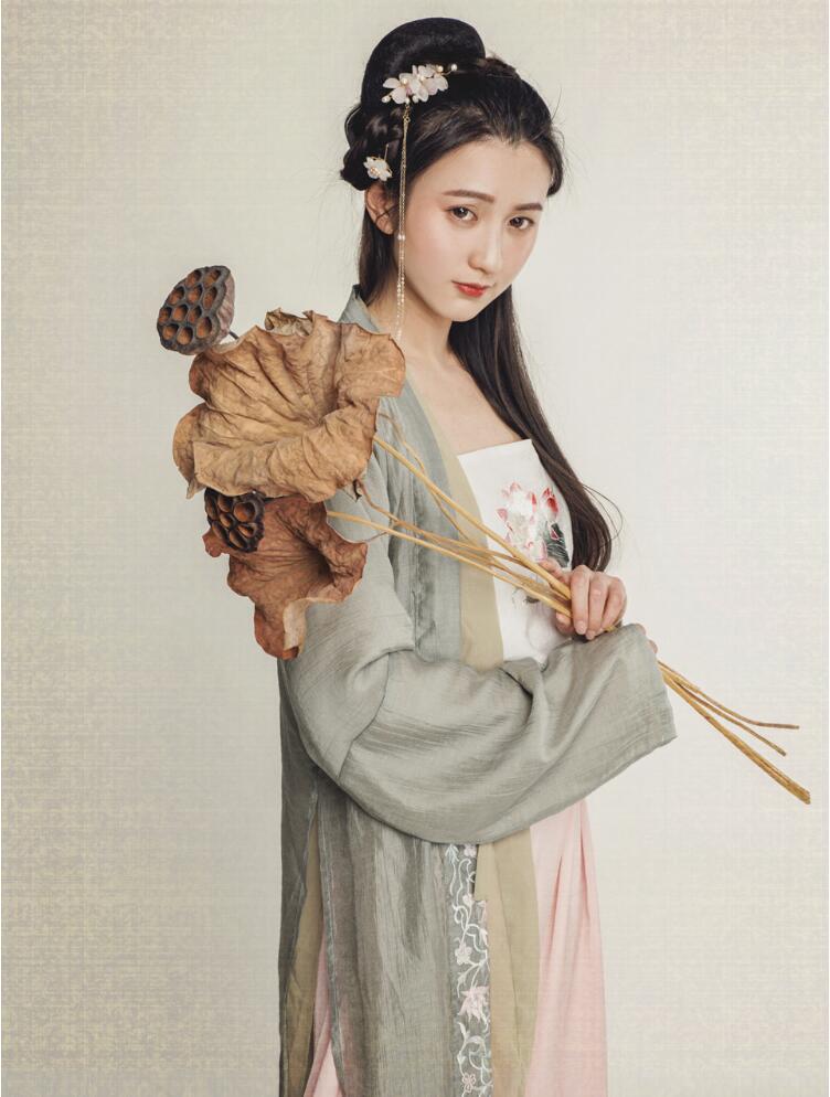 宋制刺绣褙子 汉服美女