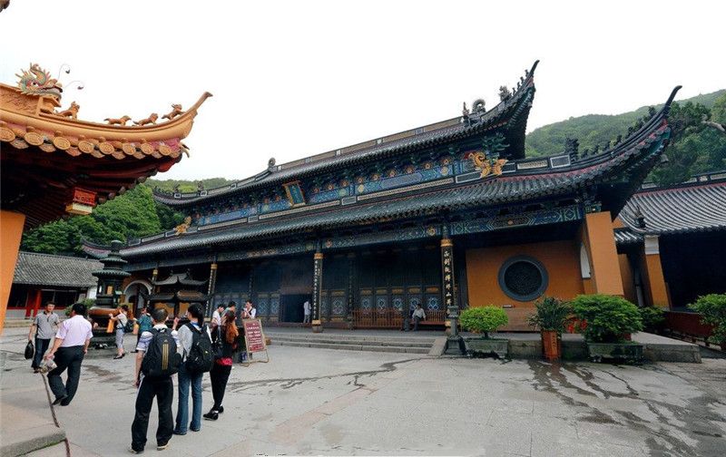 普陀三大寺之一——法雨寺