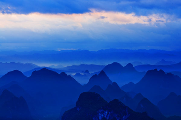 桂林市尧山美丽风景摄影