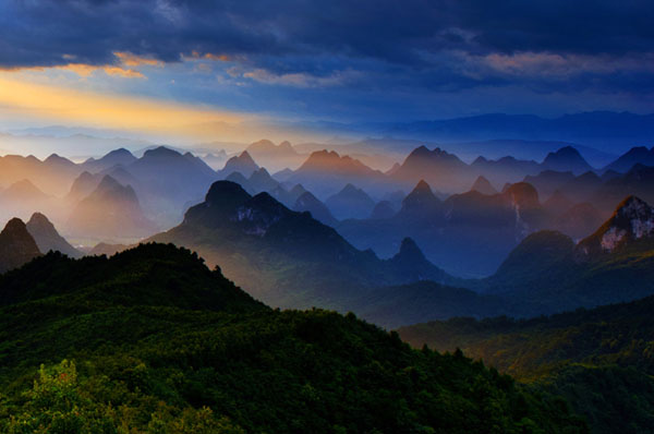 桂林市尧山美丽风景摄影