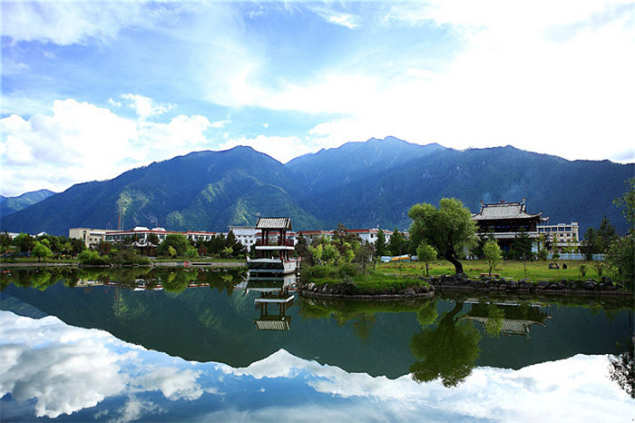 西藏江南地区林芝景色摄影