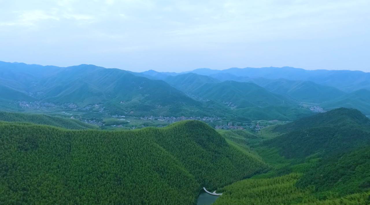 鳴林民宿，穿越千山万水魂牵梦索的只有家乡