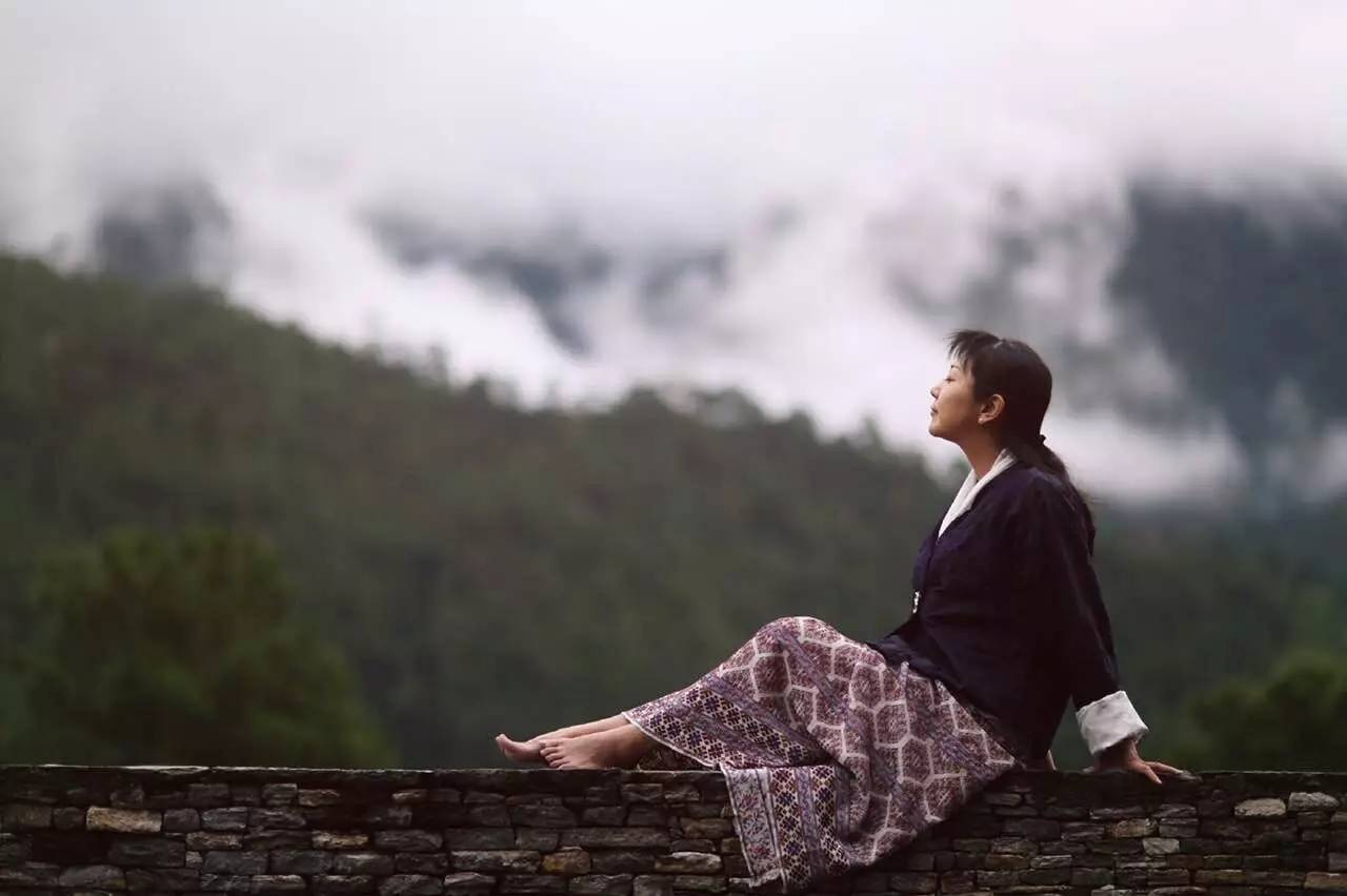 塘栖古镇小茶姑娘，古镇溪边沐浴清风涤荡心灵