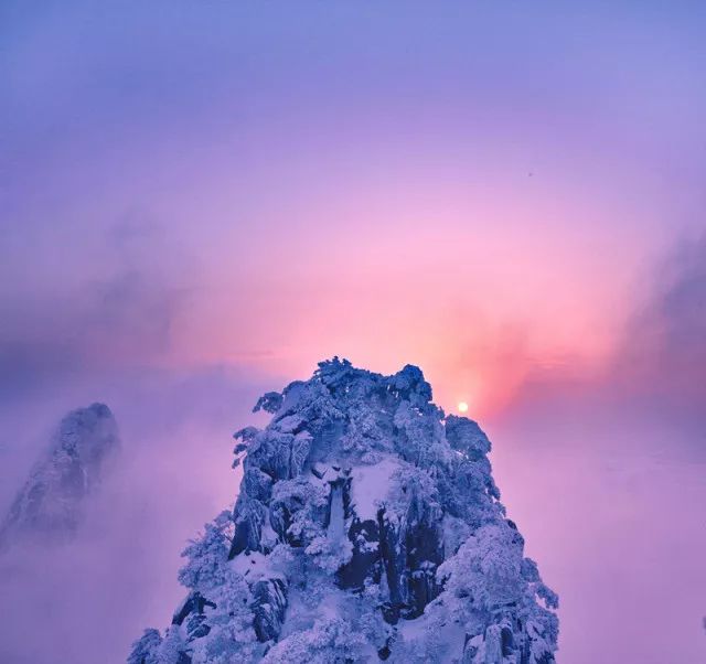 雪后黄山风景宛如人间仙境，舞一曲雪中霓裳羽