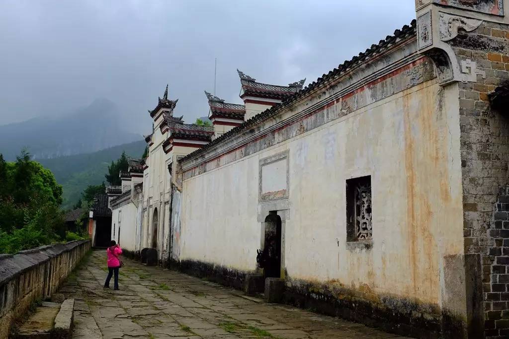 这些古镇就藏在湖北，绵绵阴雨天更具柔情