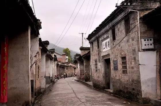 这些古镇就藏在湖北，绵绵阴雨天更具柔情