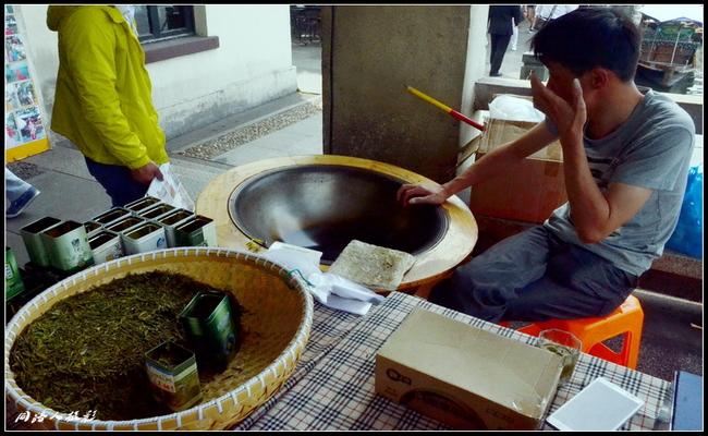 工手工炒茶茶叶的制作过程图片5