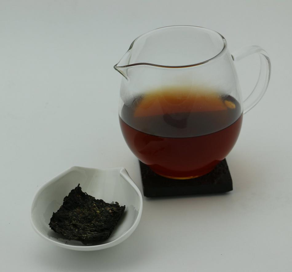 泡一杯茯茶图片