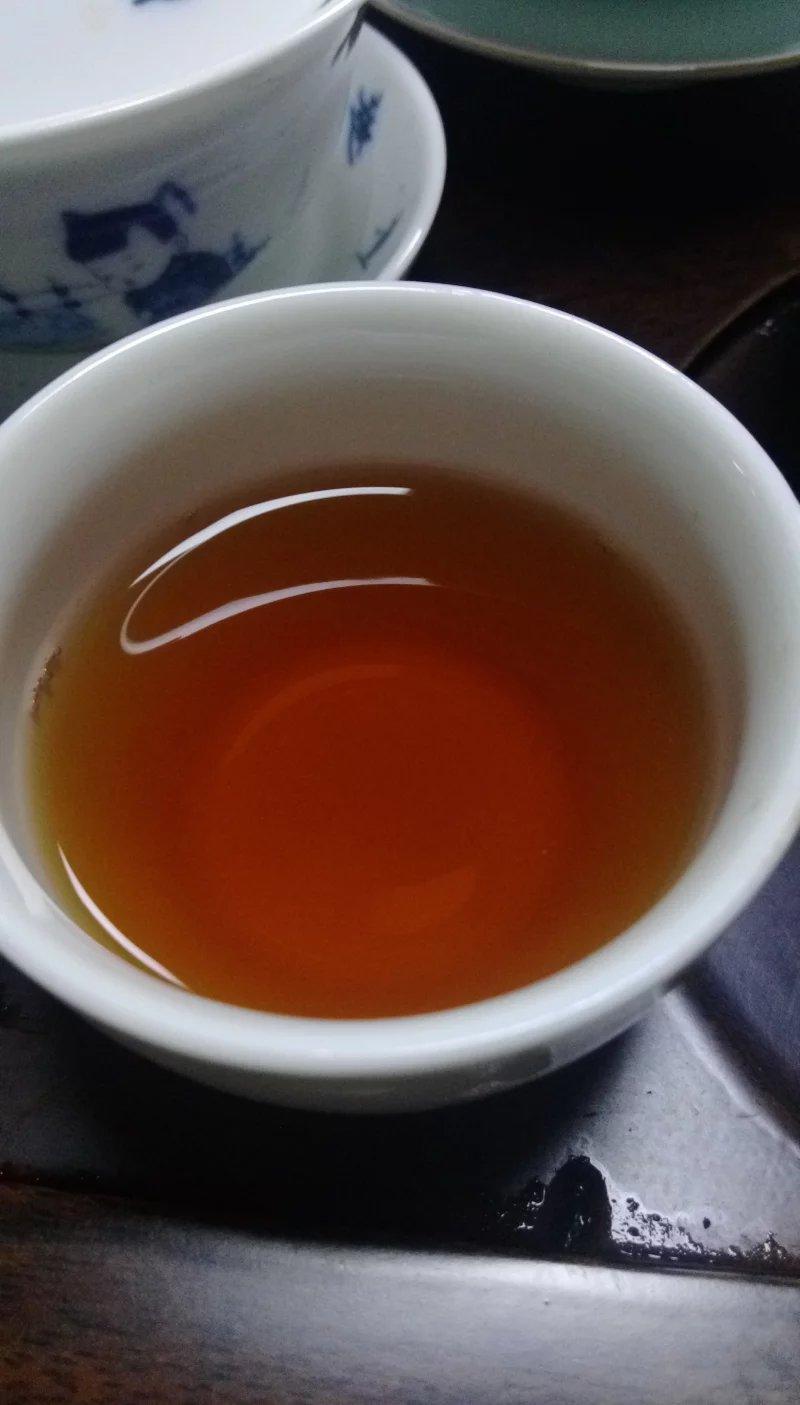 普洱茶冲泡茶汤茶饼图片 (4/37)