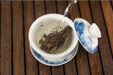 福鼎白茶冲泡泡茶图片3