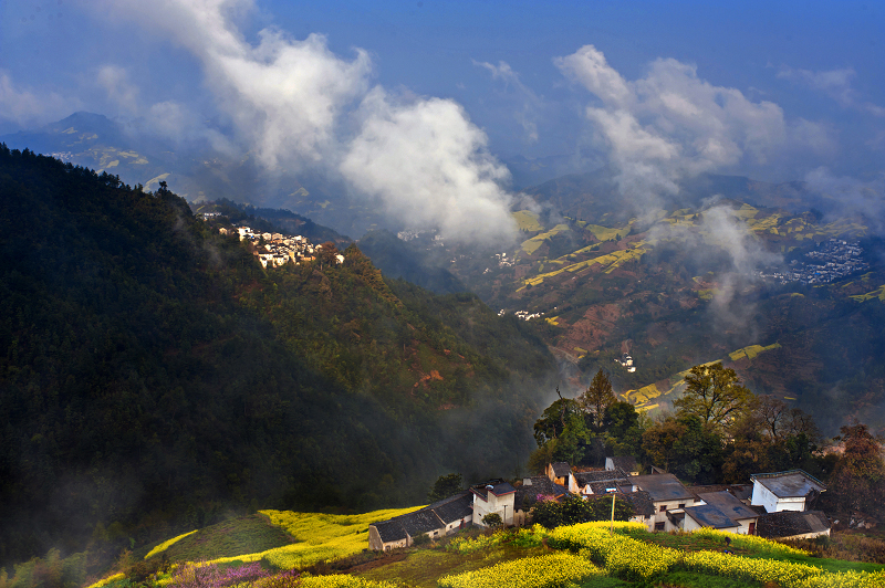 云雾飘渺的仙境徽州风景，不一样的景色美~