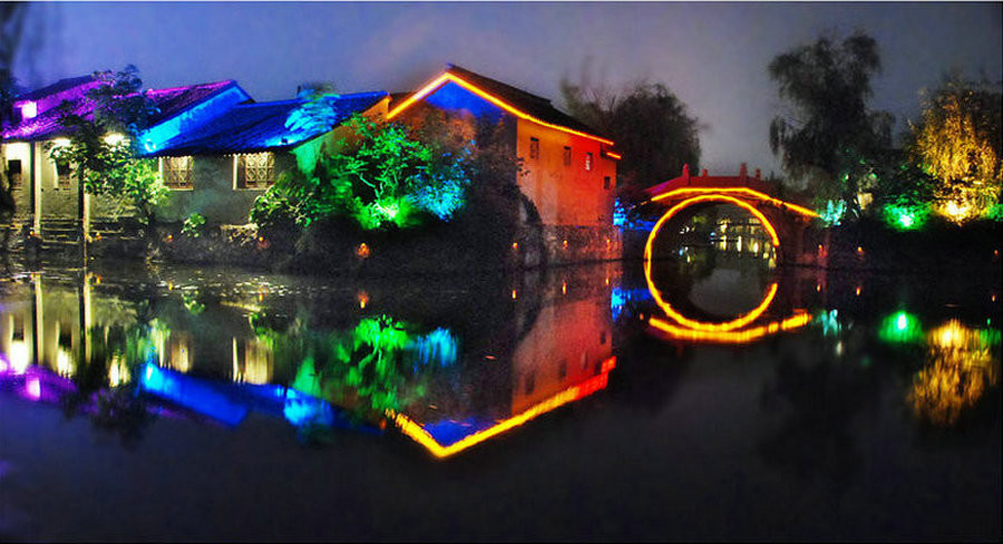 如梦如幻的江南水乡夜景风景图片