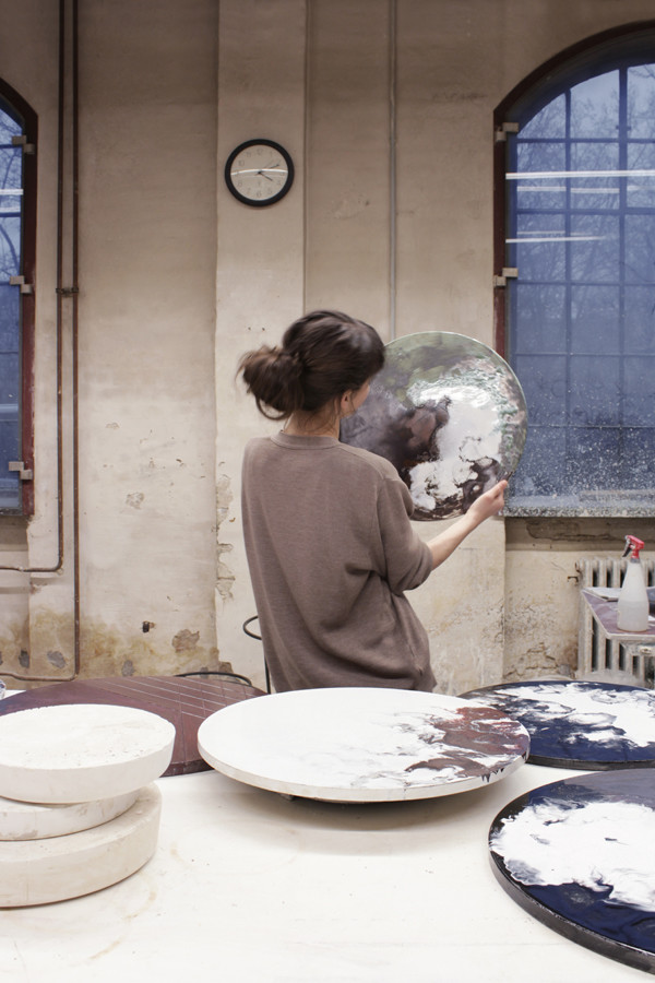 德国设计师Elisa Strozyk“水墨”桌Ceramic Tables