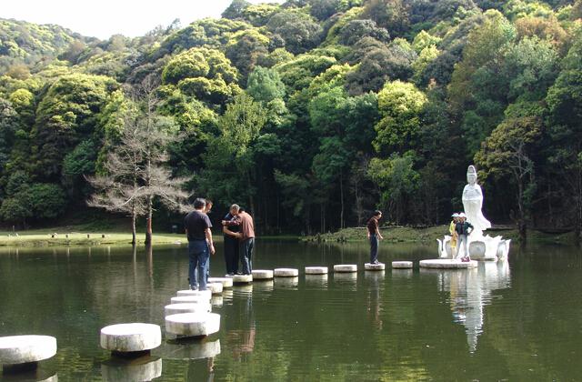 云南永平县宝台山